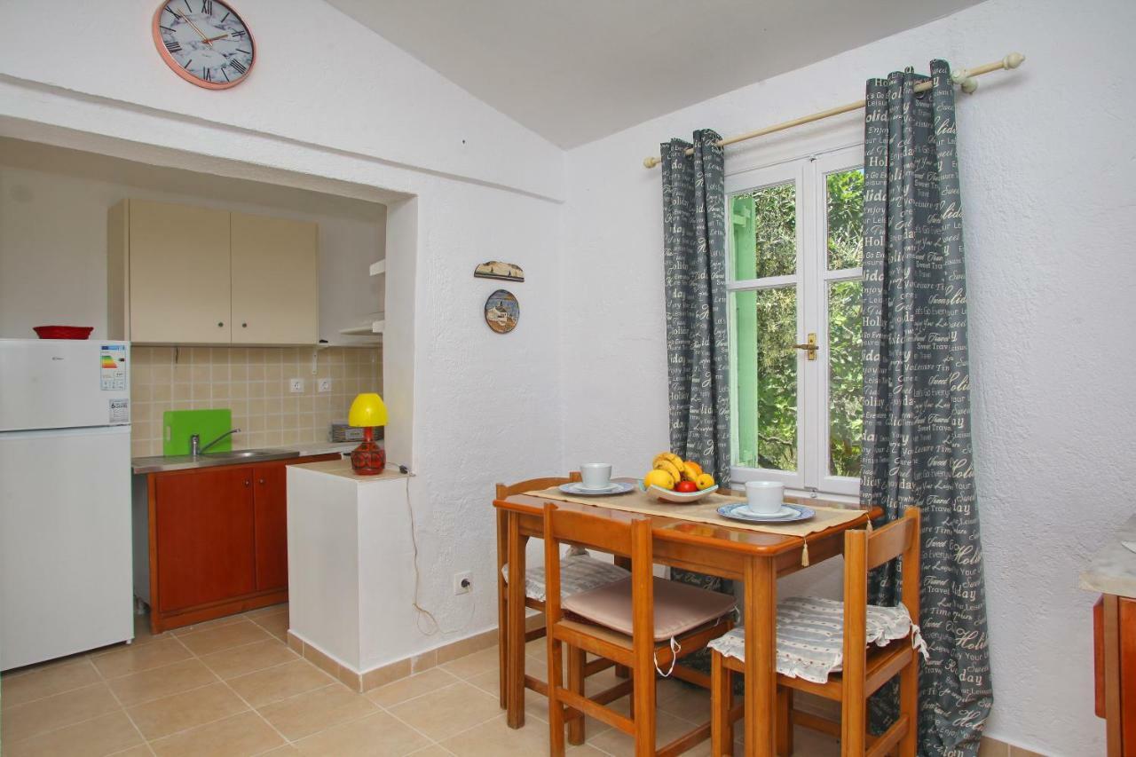 Holiday home Liogerma *